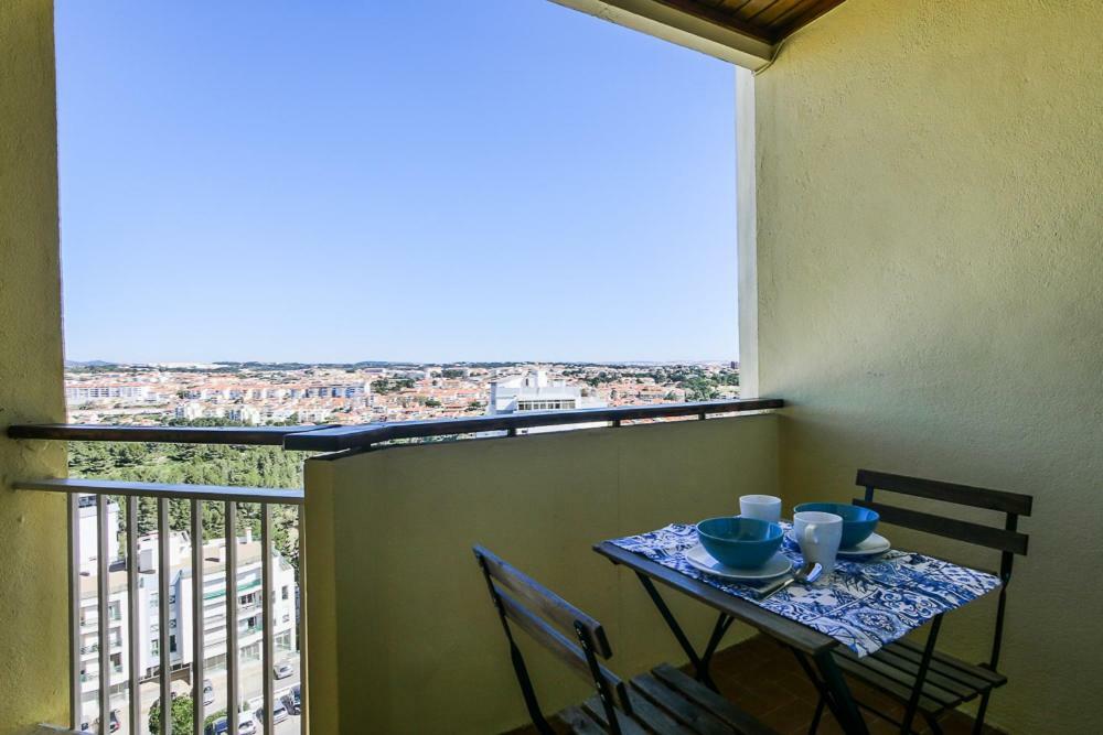 Cozy Studio With Balcony And Beautiful View Appartement Cascais Buitenkant foto